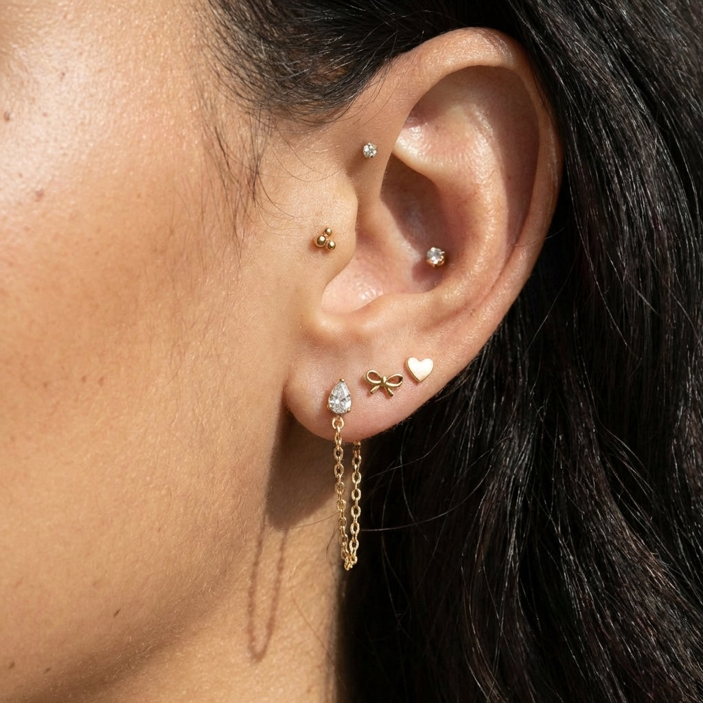 Lunara Chain Teardrop Flat Back Stud