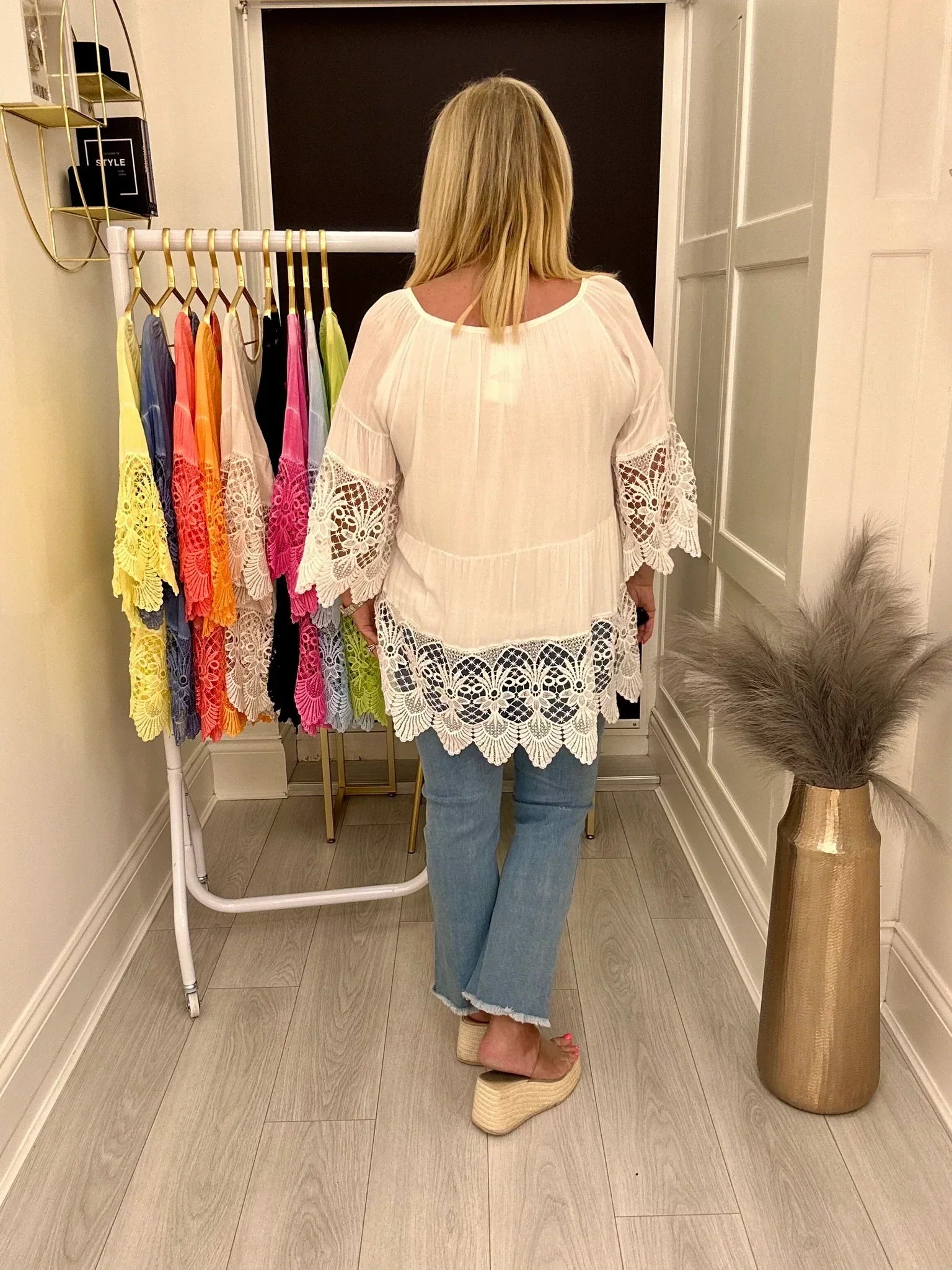 Lurdes – Stylish Shirt with Round Neck