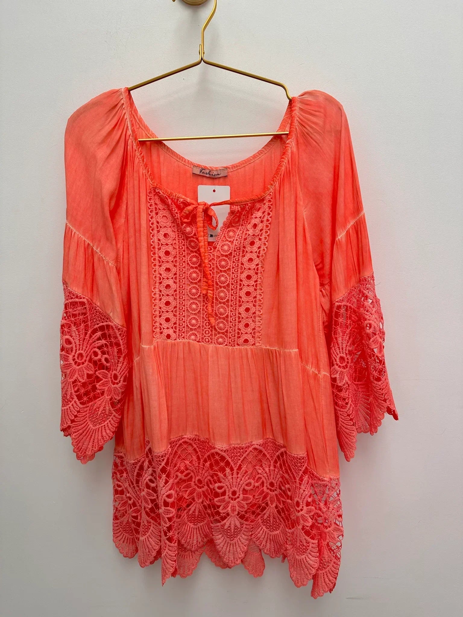 Lurdes – Stylish Shirt with Round Neck