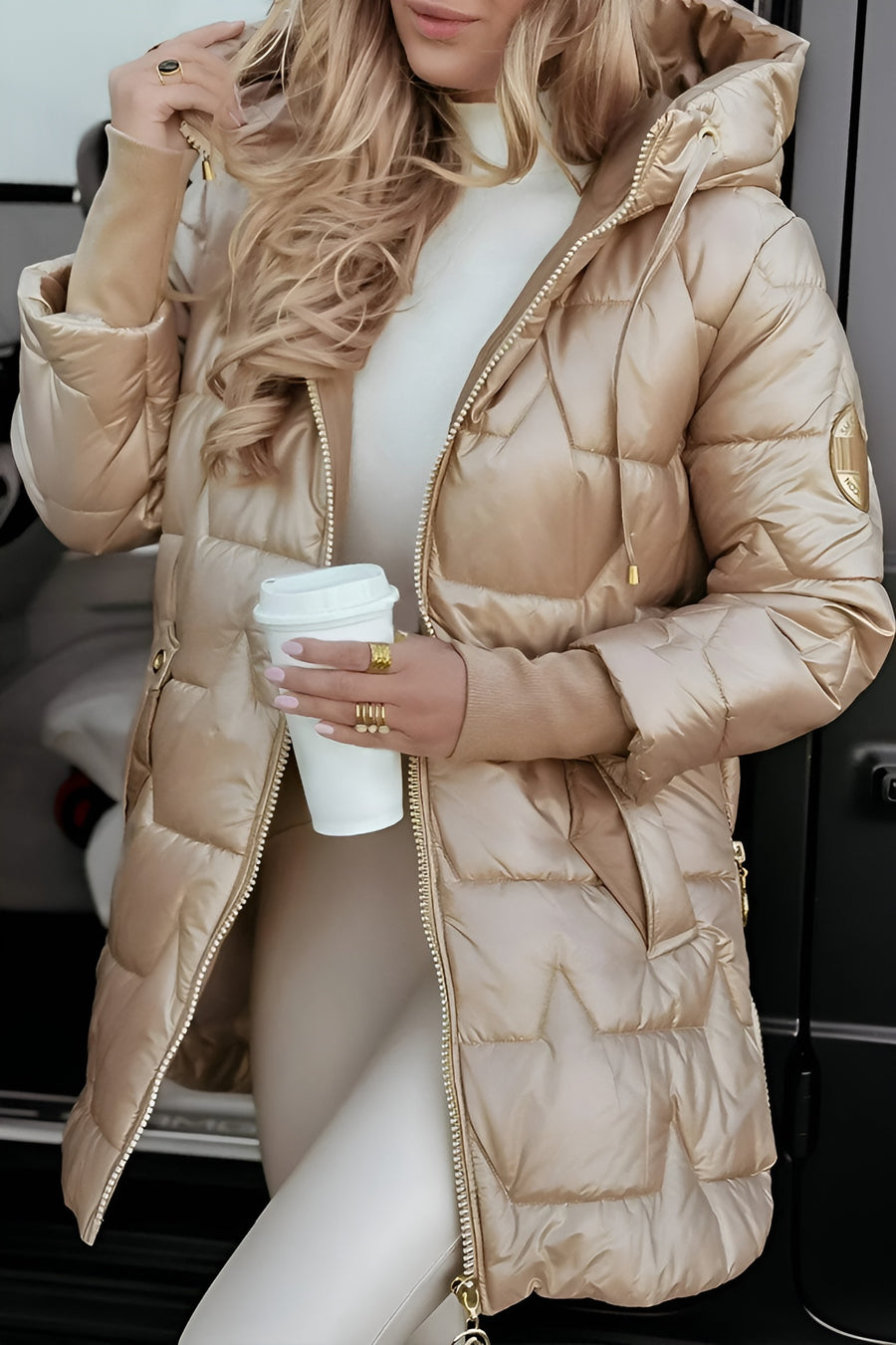 Mageina – Elegant Winter Coat with Hood and Padding