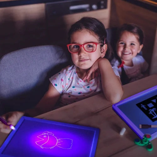 Magical LED Light Drawing Pad - Unleash Children's Creativity!