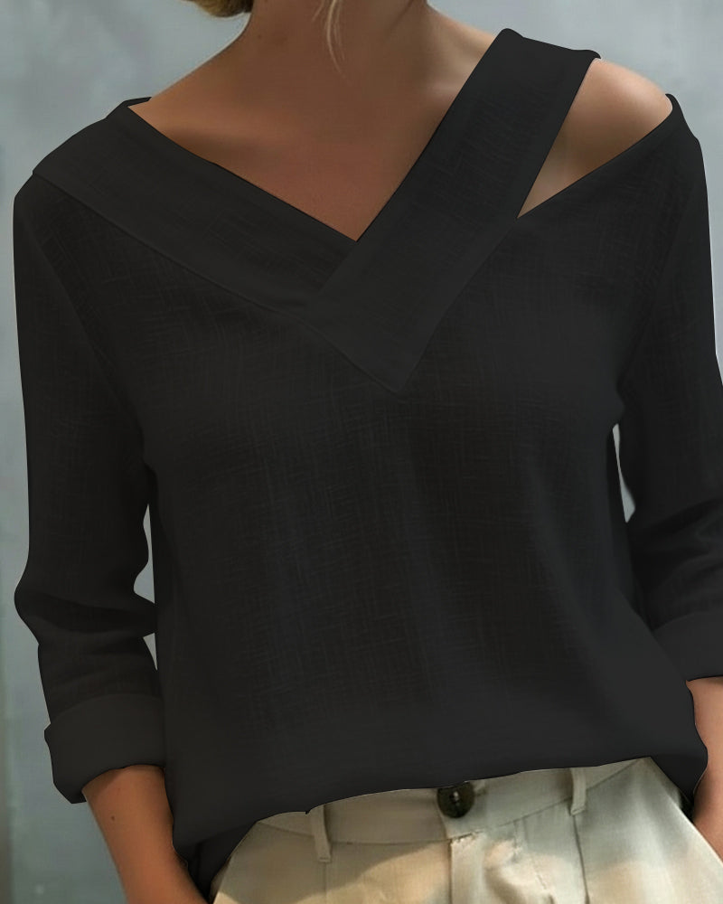 Makeeta – Elegant Top with V-Neck and Straps