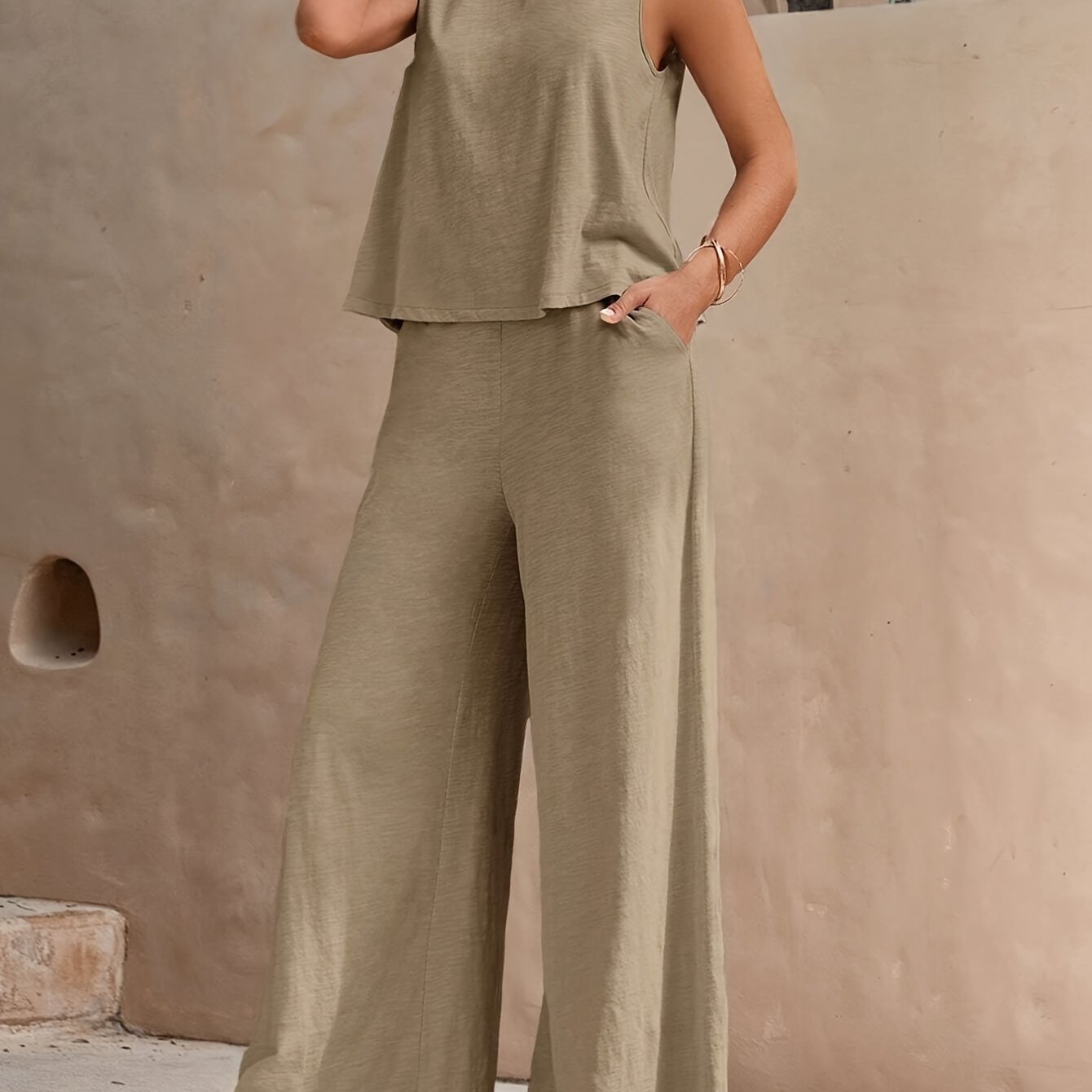 Marcelina – Sleeveless Two-Piece Set