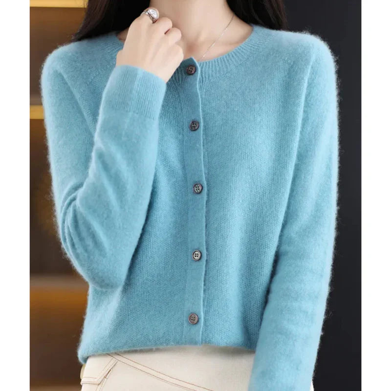 Mariana - Cozy Wool Cardigan