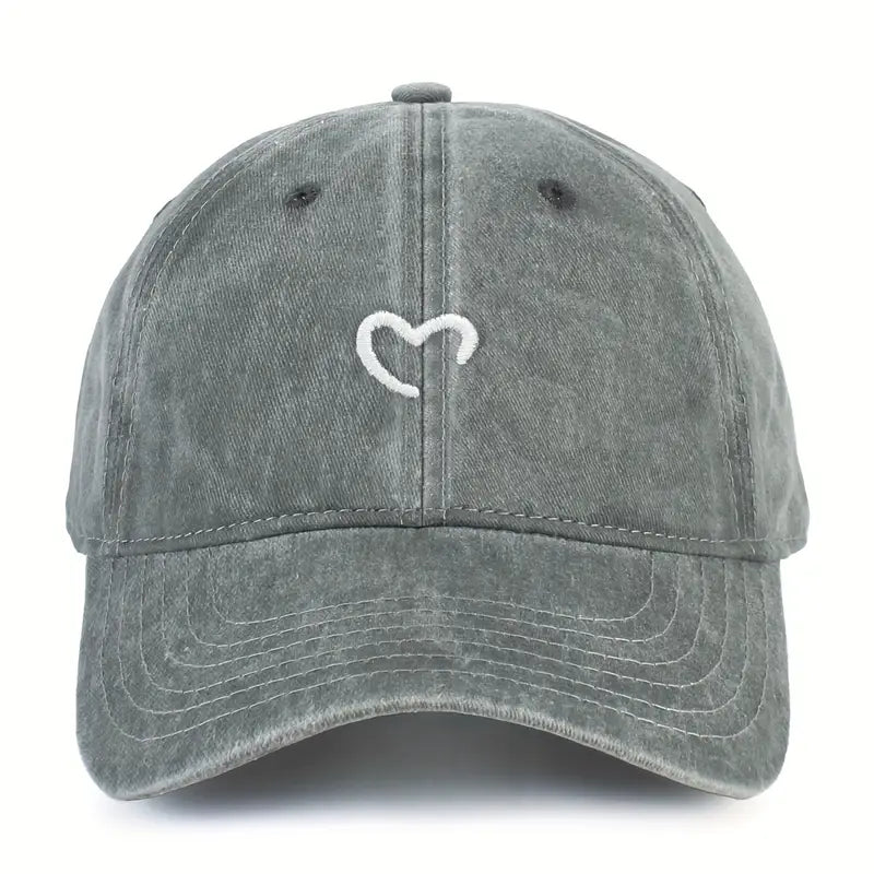 Marlia – Embroidered Cap with Heart