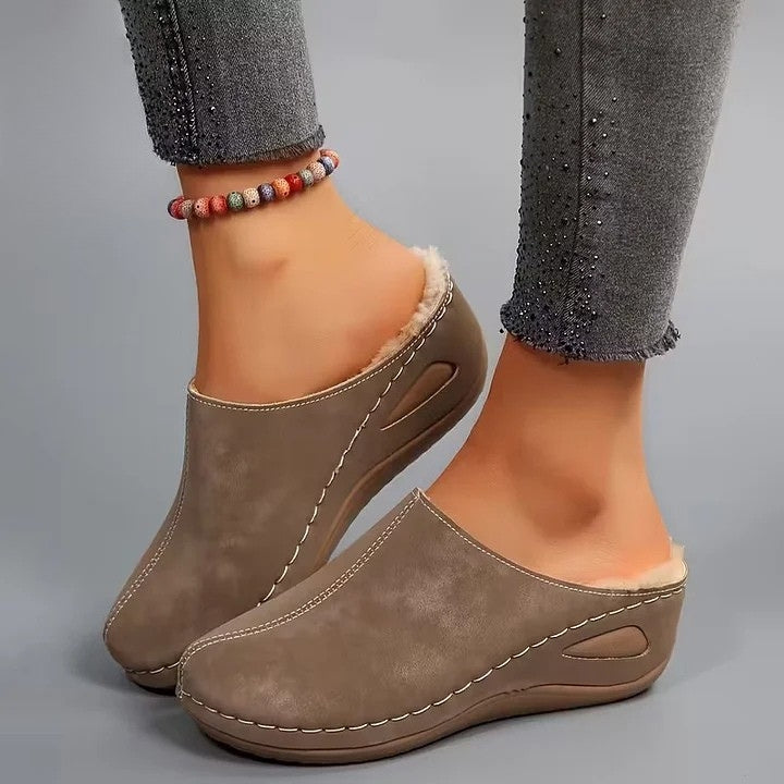 Martinez – Slipper with Faux Fur Lining