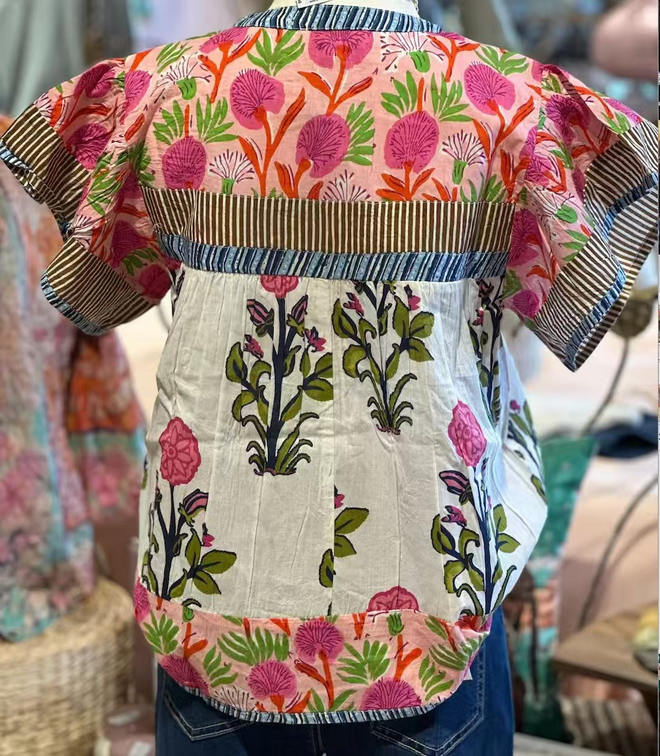 Minta – Casual Blouse with Floral Prints