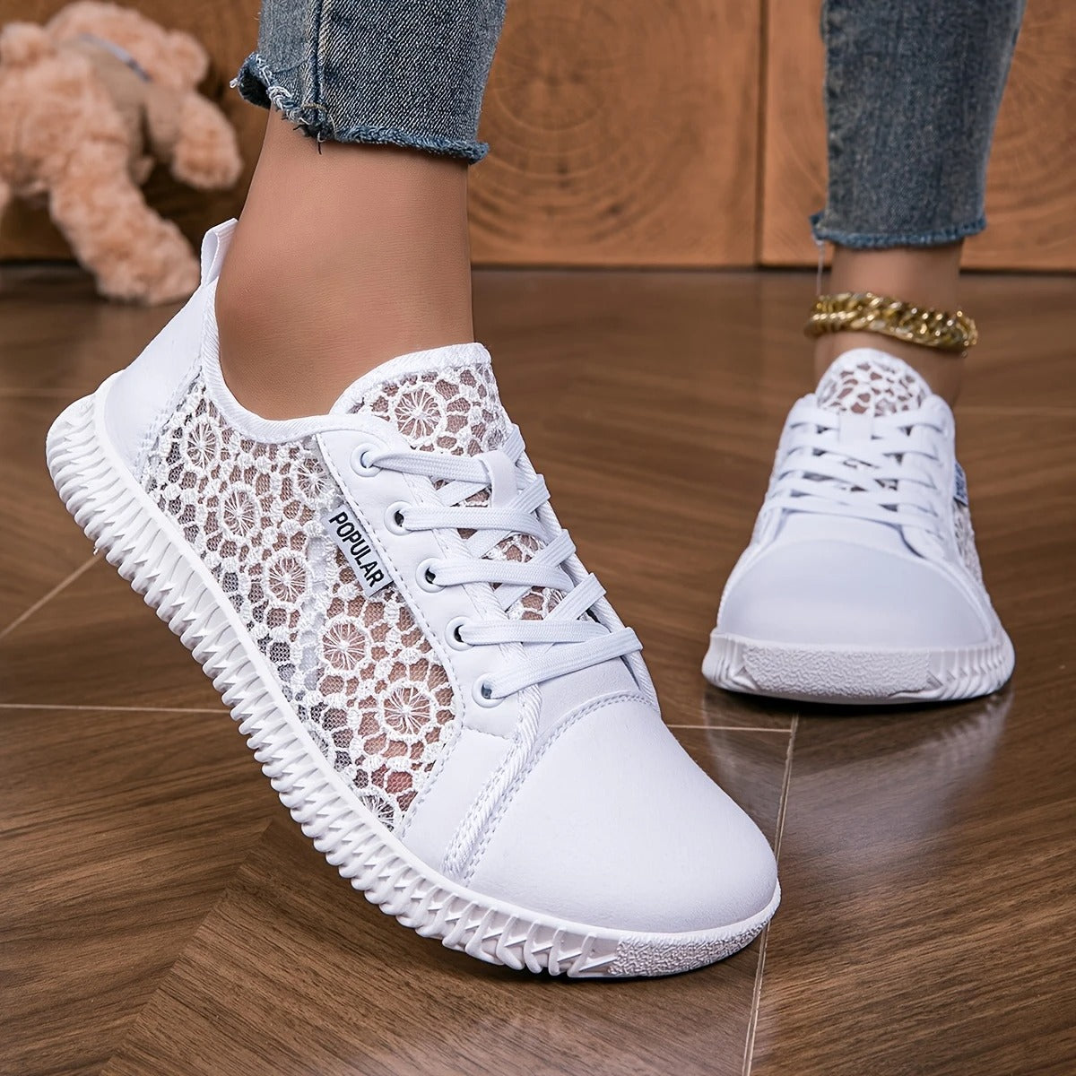 Mireya – Elegant Lightweight Sneaker Made of Lace