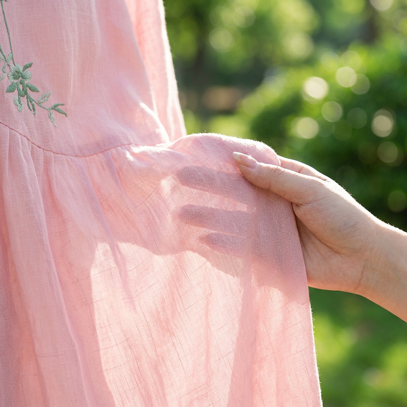 Molaka – Comfortable Embroidered Midi Dress Made of Linen