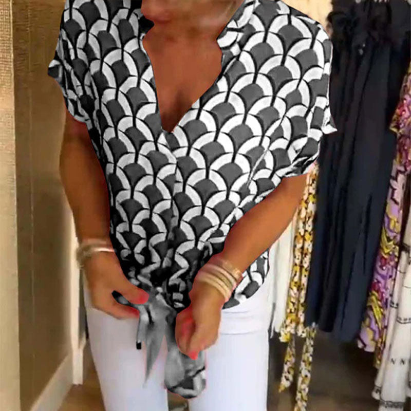 Naskia – Short-Sleeve Blouse with V-Neck