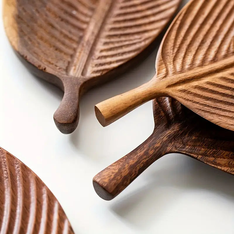 NaturePlatter – Leaf-Shaped Serving Tray