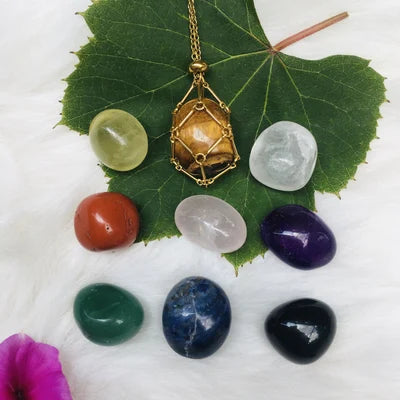 Necklace with Crystal Stone Holder