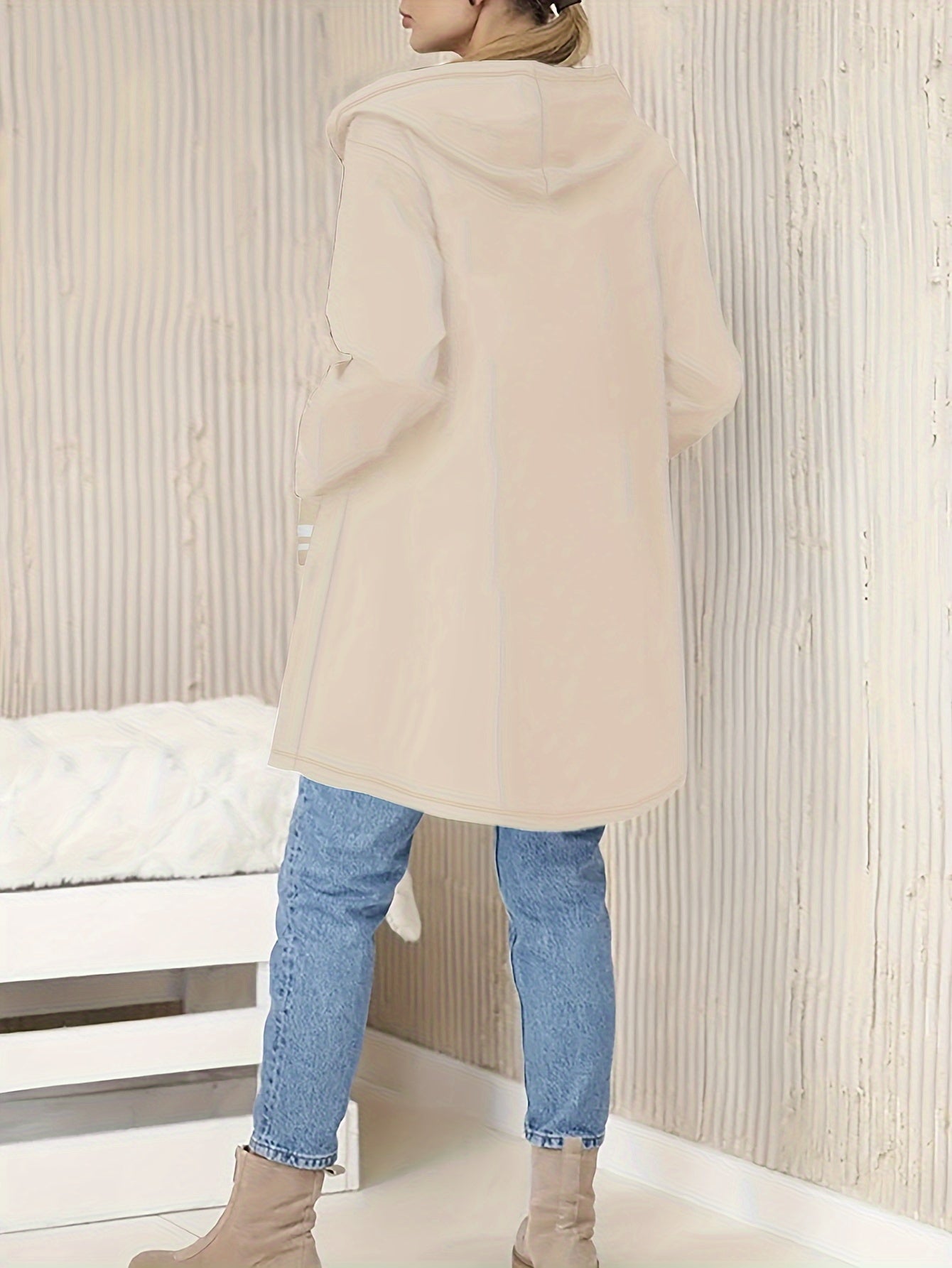 Nicola – Long-Sleeved Jacket with Side Pockets