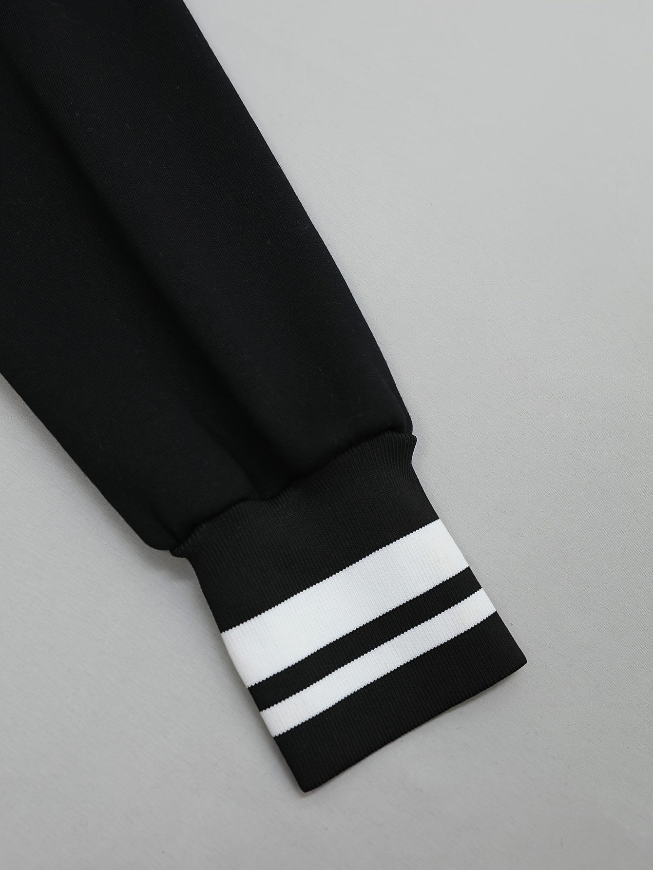 Nicola – Long-Sleeved Jacket with Side Pockets