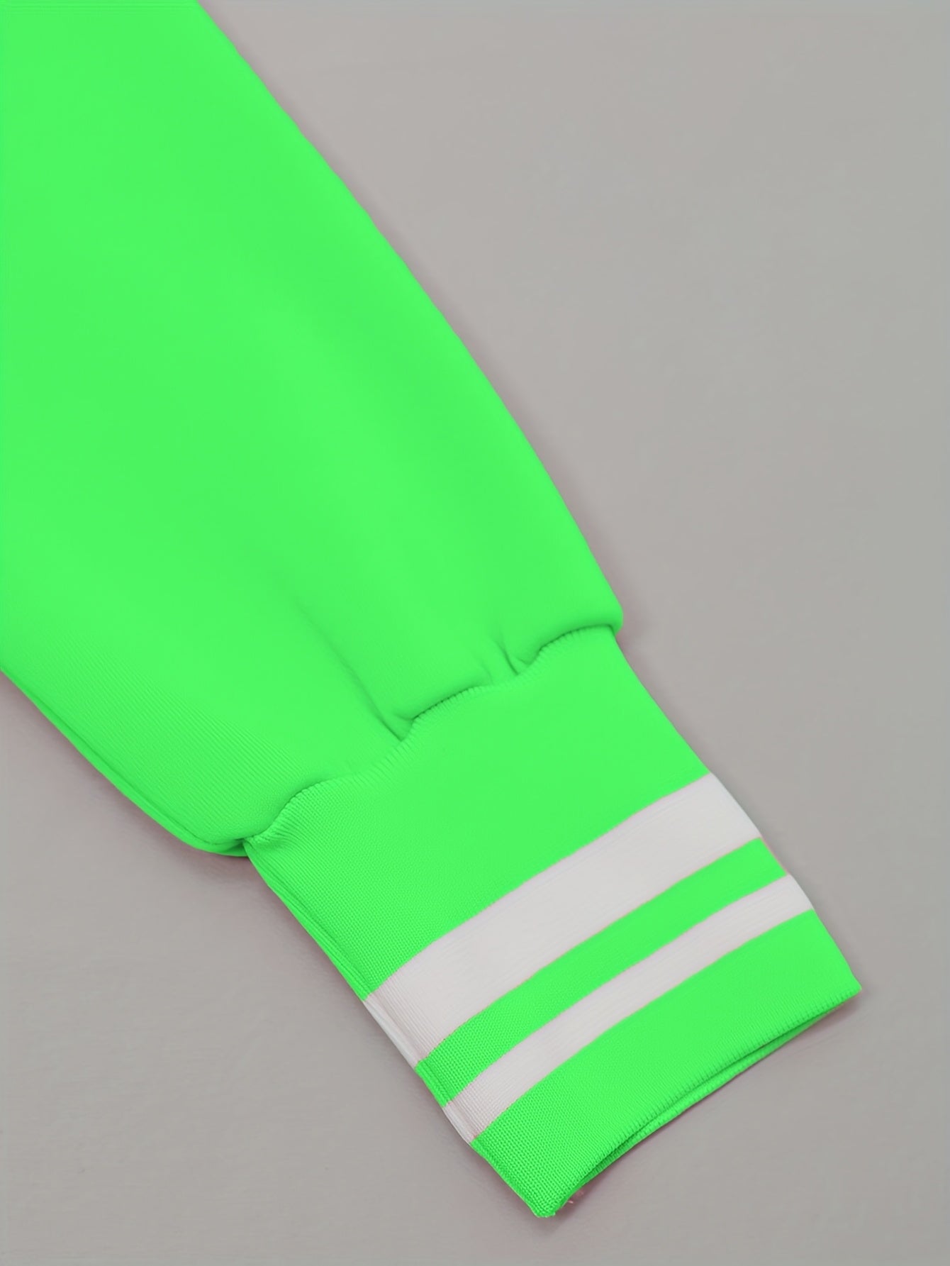Nicola – Long-Sleeved Jacket with Side Pockets
