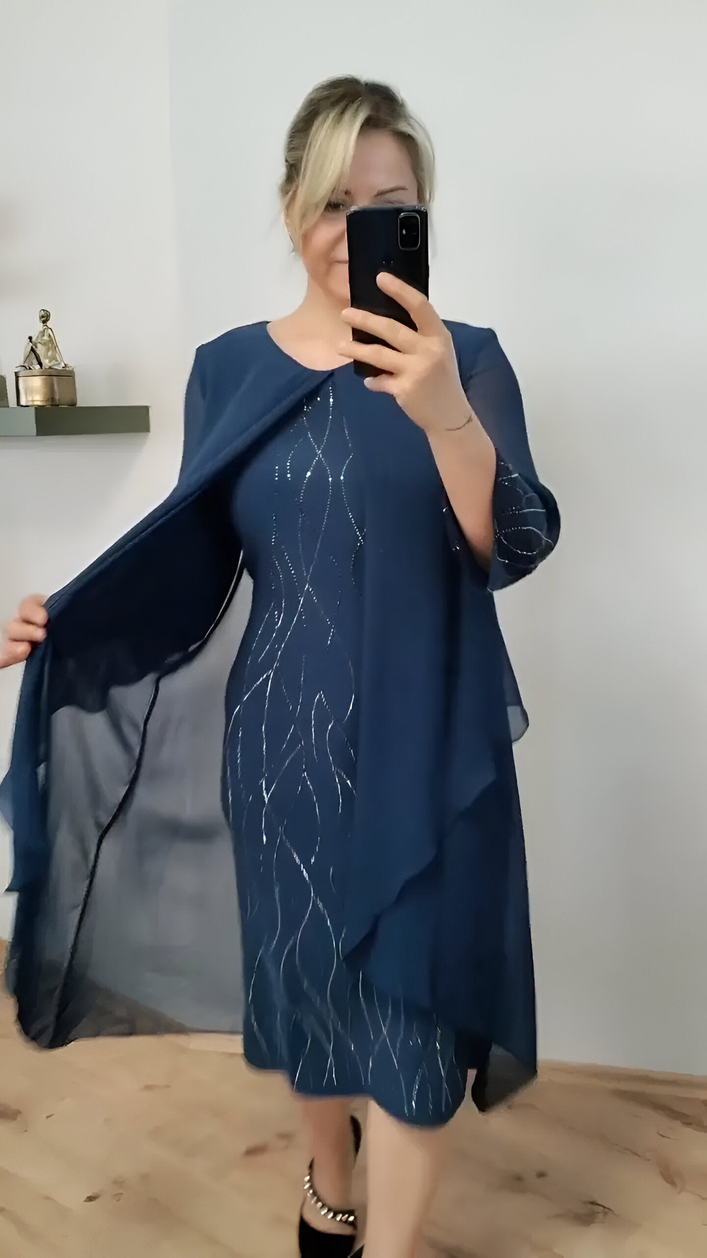 Nienke – Elegant Wrap Dress