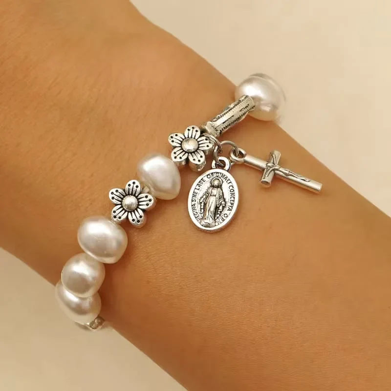 Ninetta – Serenity Virgin Mary Daisy Bracelet