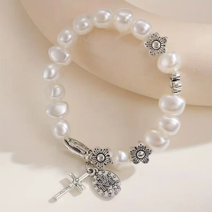 Ninetta – Serenity Virgin Mary Daisy Bracelet