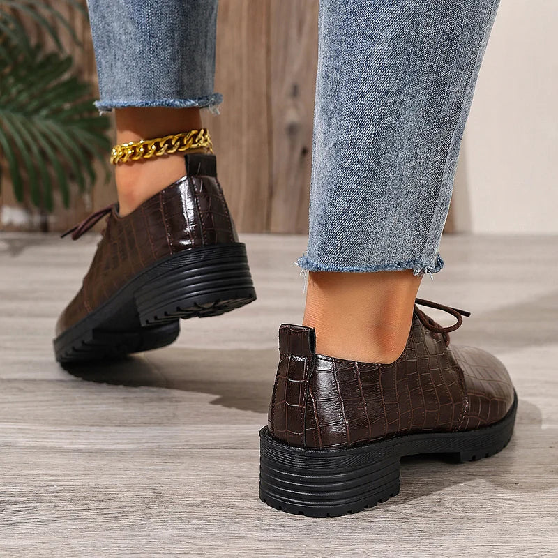 Niyra – Derby Shoes with Lacing and Chunky Sole