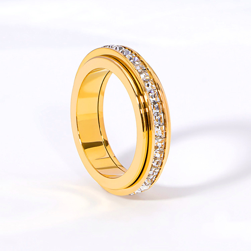 Nubia – Luxurious Rotating Spinner Ring Made of Steel