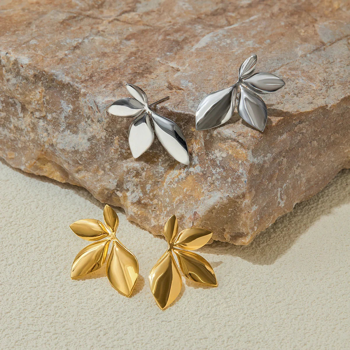 Cercei Velle Gold Petal