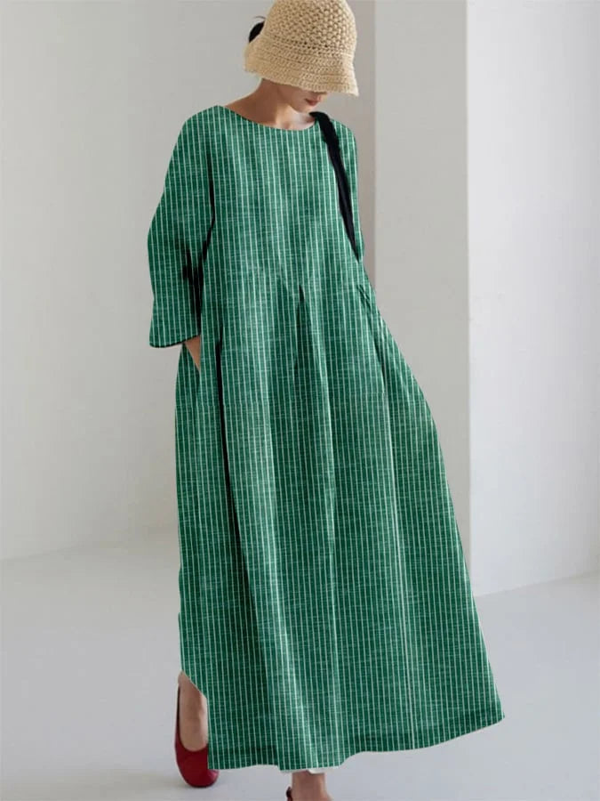 Olivia – Vintage Dress with Stripes and Loose Fit