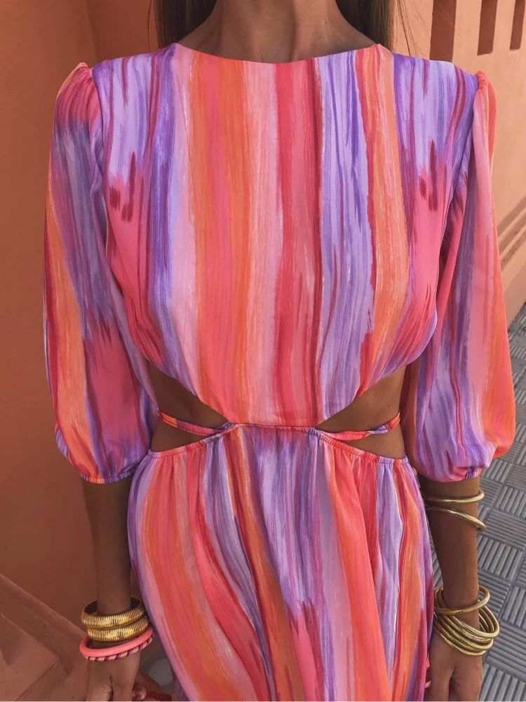 Paloma – Elegant Dress with Cutout