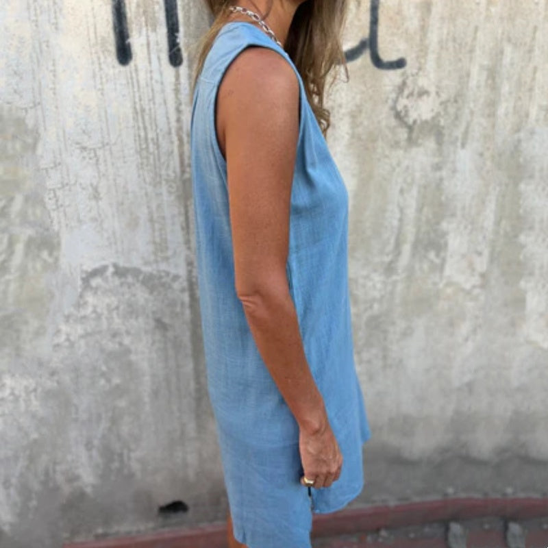 Paula - Sleeveless Dress with V-Neck