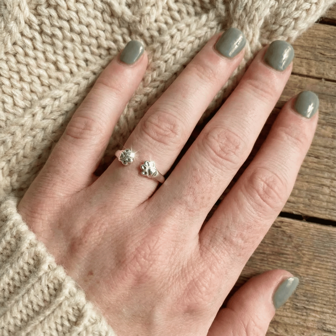 Paw Embrace Adjustable Ring