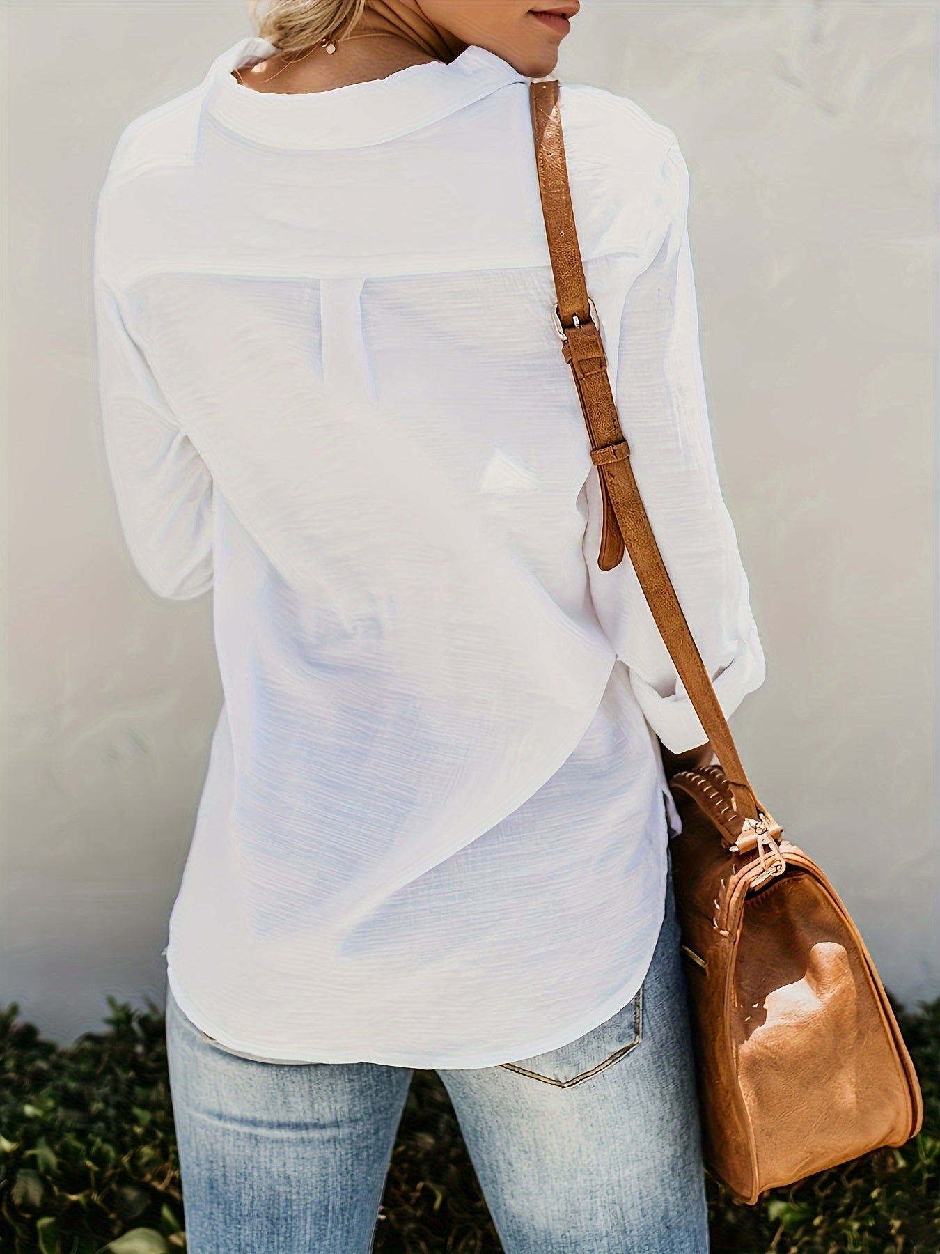 Priscilla – Long Sleeve Blouse with V-Neck and Button Placket in Front