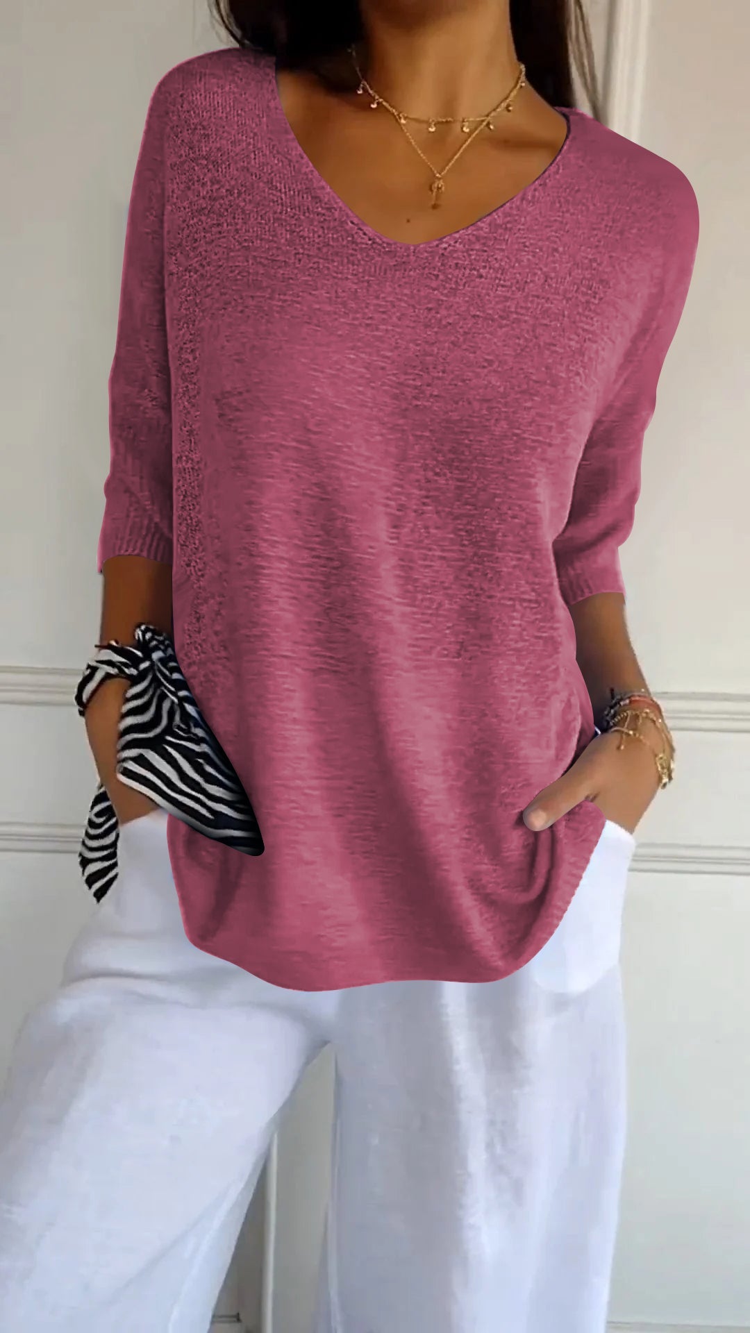Rosel - Solid Color Knitted Top with V-Neck