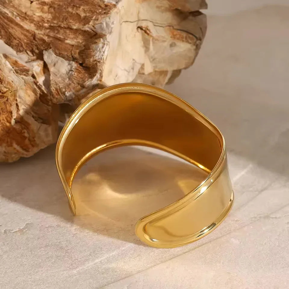 Brazalete Izza Smooth Gold