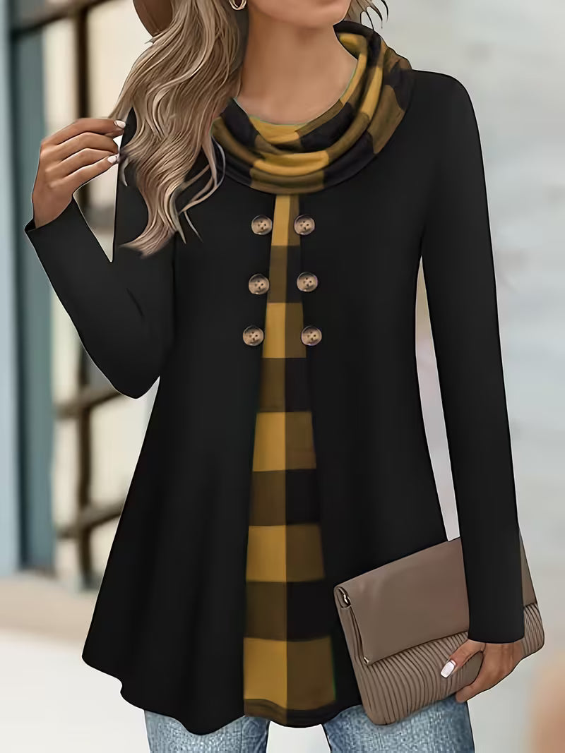 Sahar – T-Shirt with Ruffled Collar