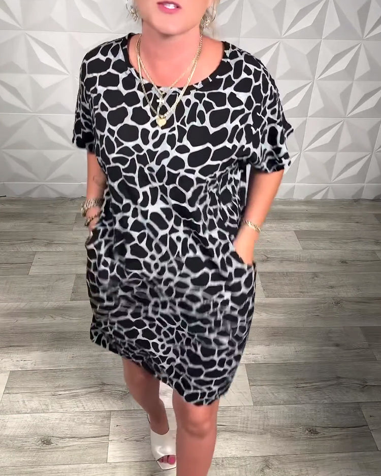 Salvinia - Casual Dress with Round Neckline and Prints