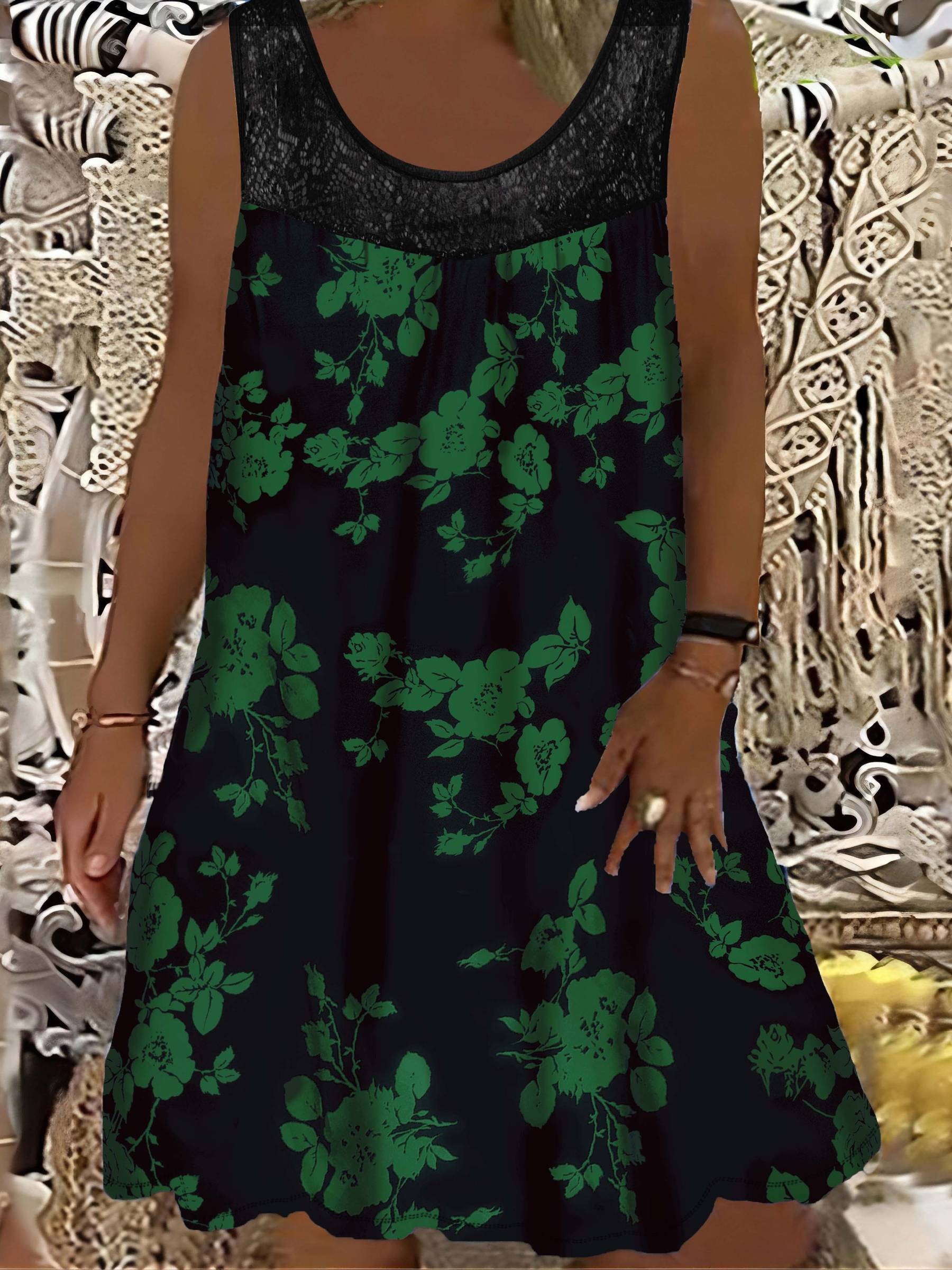 Samudri - Loose Sleeveless Maxi Dress with Round Neckline