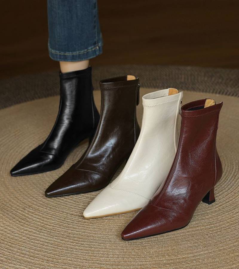 Sanduni - Leather Ankle Boots with Mid Heel