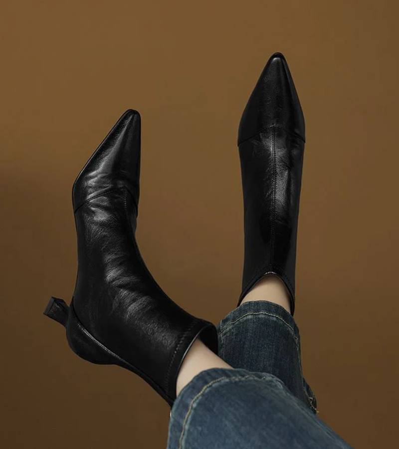 Sanduni - Leather Ankle Boots with Mid Heel