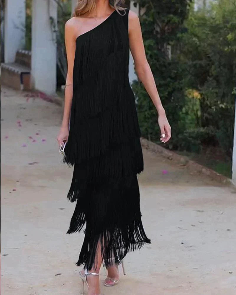 Tamira – Long Dress with Asymmetrical Shoulder Design