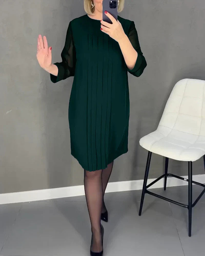 Teona – Elegant Pleated Dress
