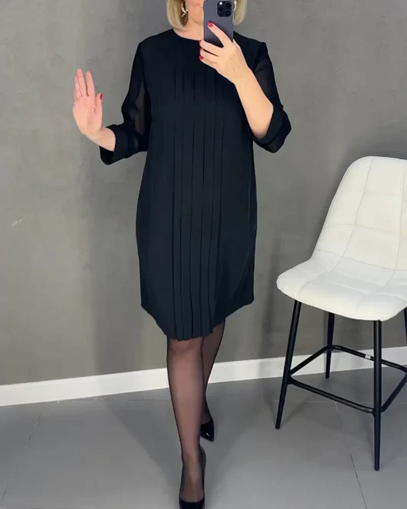 Teona – Elegant Pleated Dress