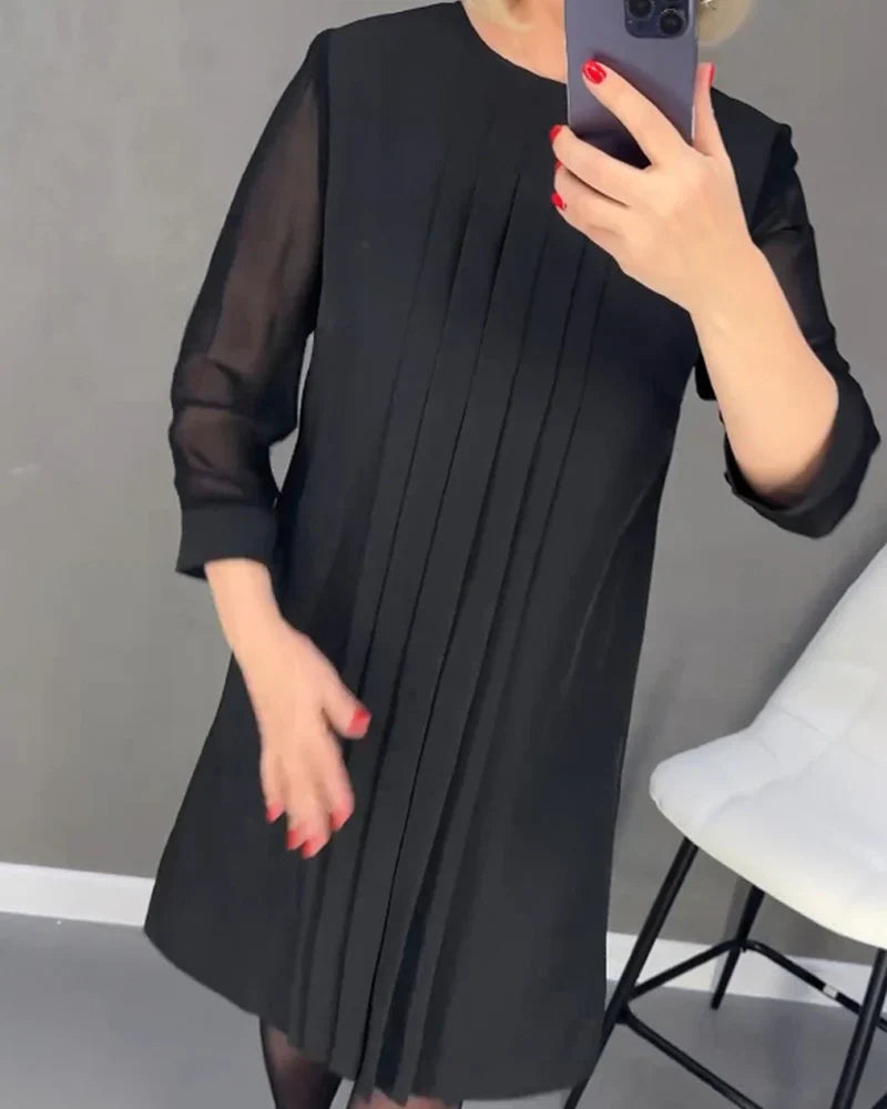 Teona – Elegant Pleated Dress
