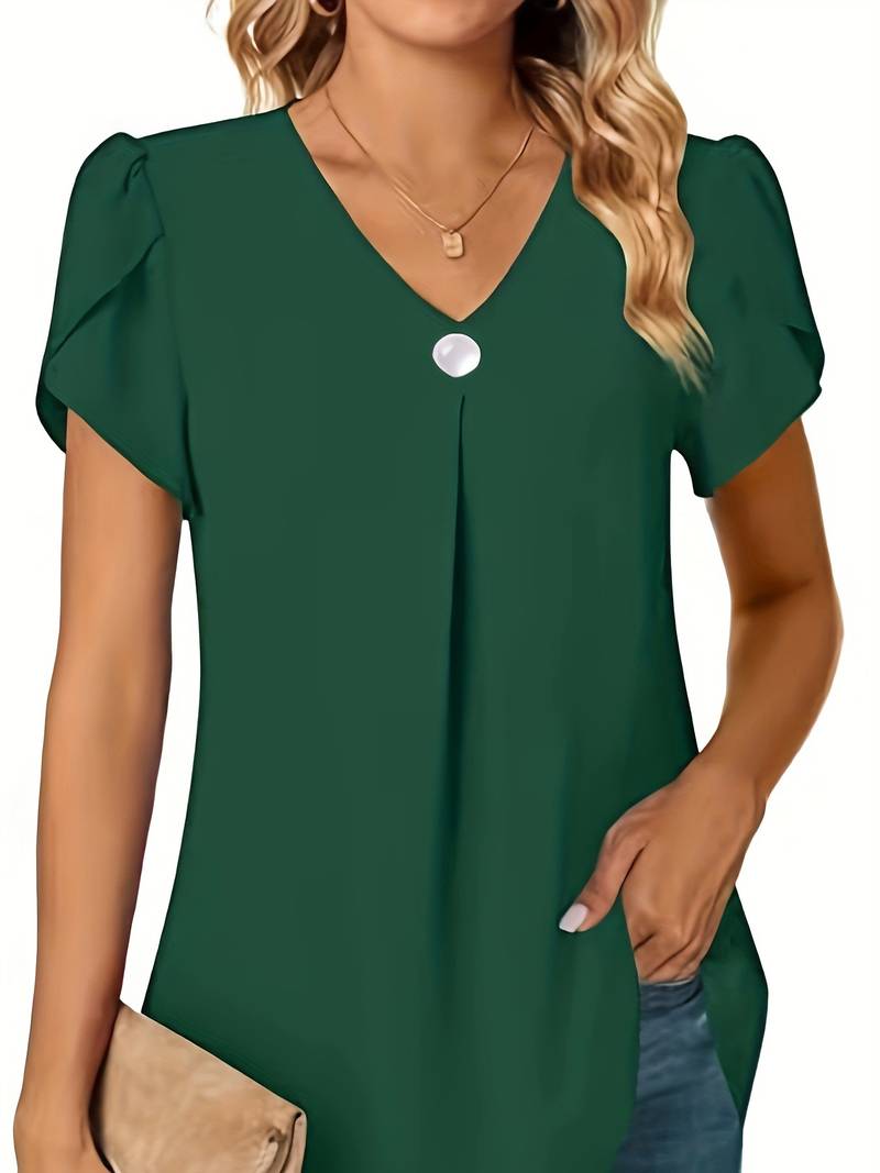 Thilakshi - Short-Sleeved Blouse with Ruffles and a Button