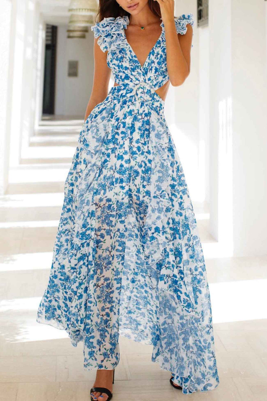 Tjitske – Long Dress with Cut-Out Sleeves