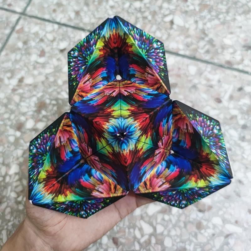 Transformable Magnetic Cube