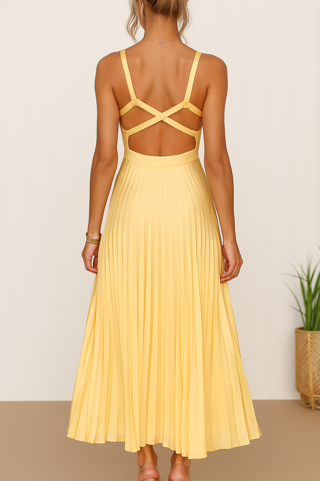 Tuuliki – Sleeveless Midi Dress with Pleats