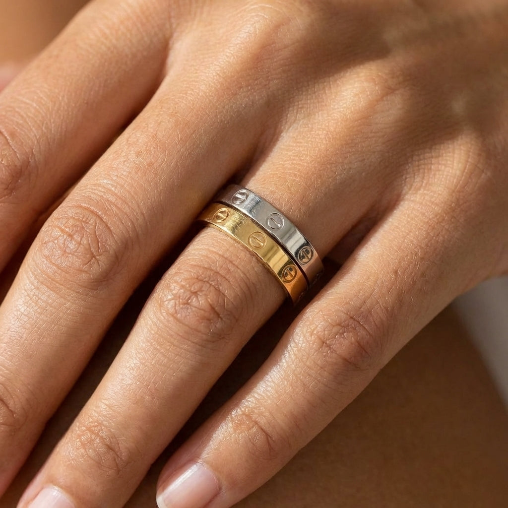 Valmere Love Band Ring